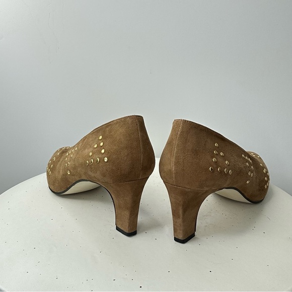 Vintage Brass Studded Tan Suede Pumps - Picture 3 of 4